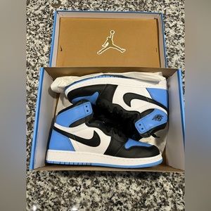 Jordan 1 Retro UNC Toe OG Size 7Y/8.5 Women’s